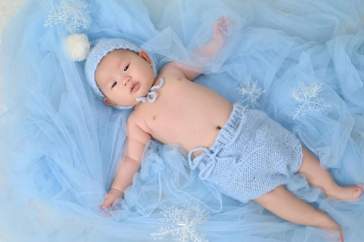 昆山两个半月宝宝发育标准